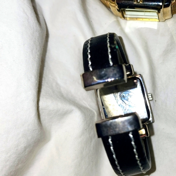 ⌚️ Cuff Bracelet Watch Quartz Lot of 5 Rhinestones Scroll Oui Bee Gold Costume⌚️ - Picture 13 of 16